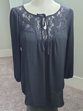 Women's LC Lauren Conrad Black Lace Yoke Tie-Neck 3/4 Sleeve Blouse Size M